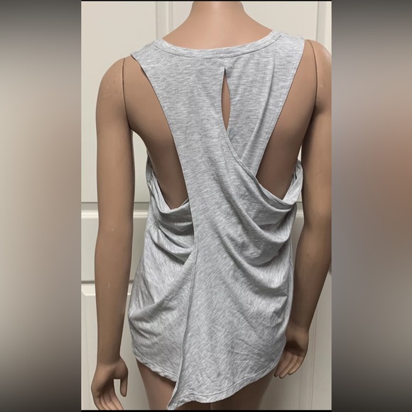 Victoria Secret Angel Lounge Keyhole Open Back Hem Sleeveless Gray Tank Top - Picture 3 of 11